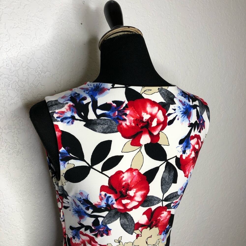 WHBM white blue red floral sleeveless tiered top size Small - Picture 10 of 14